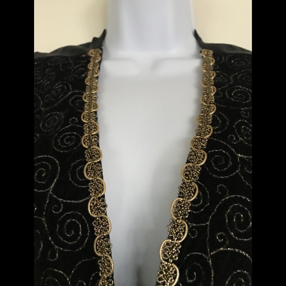 Vintage JUDY KNAPP CALIFORNIA ,size M black velvet like vest! - Picture 4 of 16